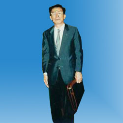 日本杜仲专家高桥周七教授